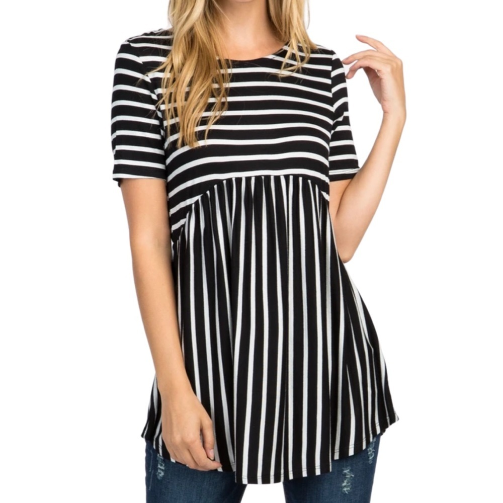Les Amis Black White Striped Babydoll Tunic Womens Short Sleeve Gathered Flare